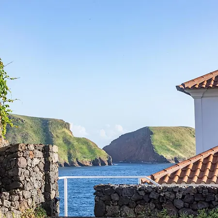 Pedra De Lava Azores-quarto 1 Homestay Angra do Heroismo